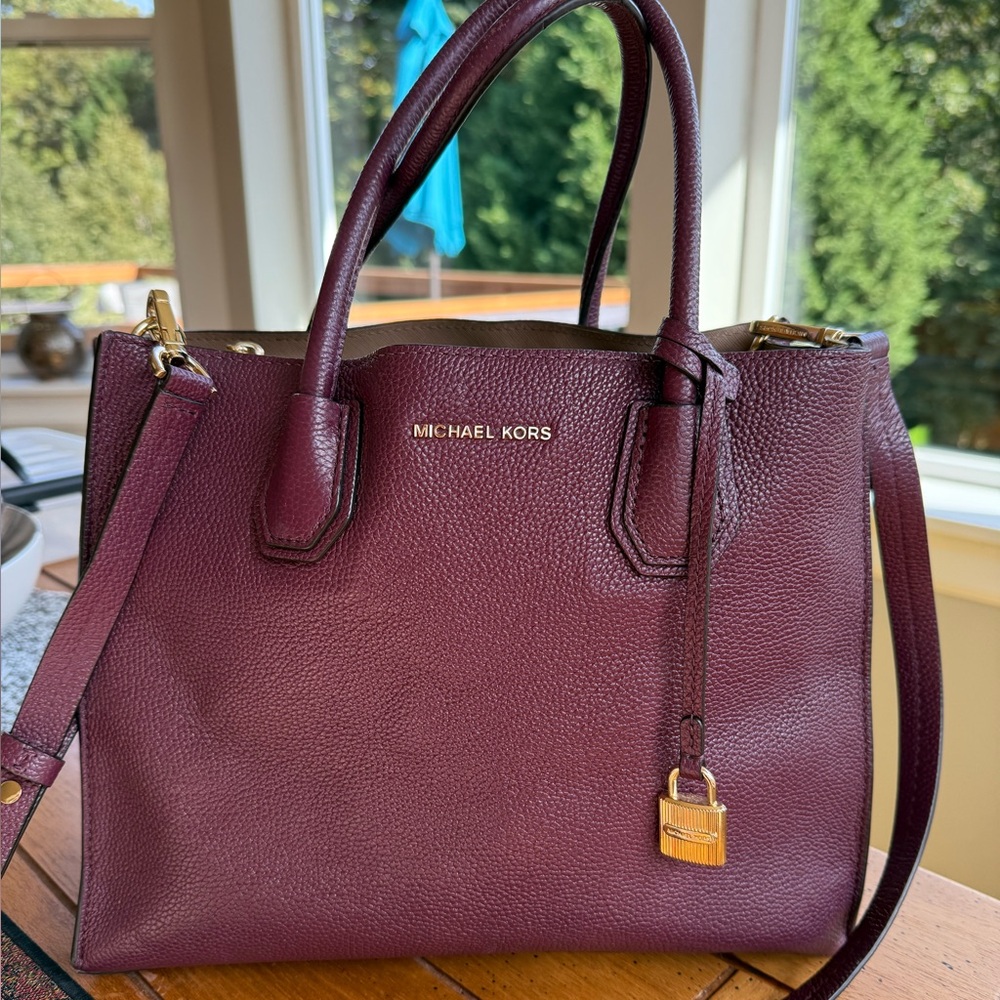 Michael Kors Mercer leather tote bag in Plum